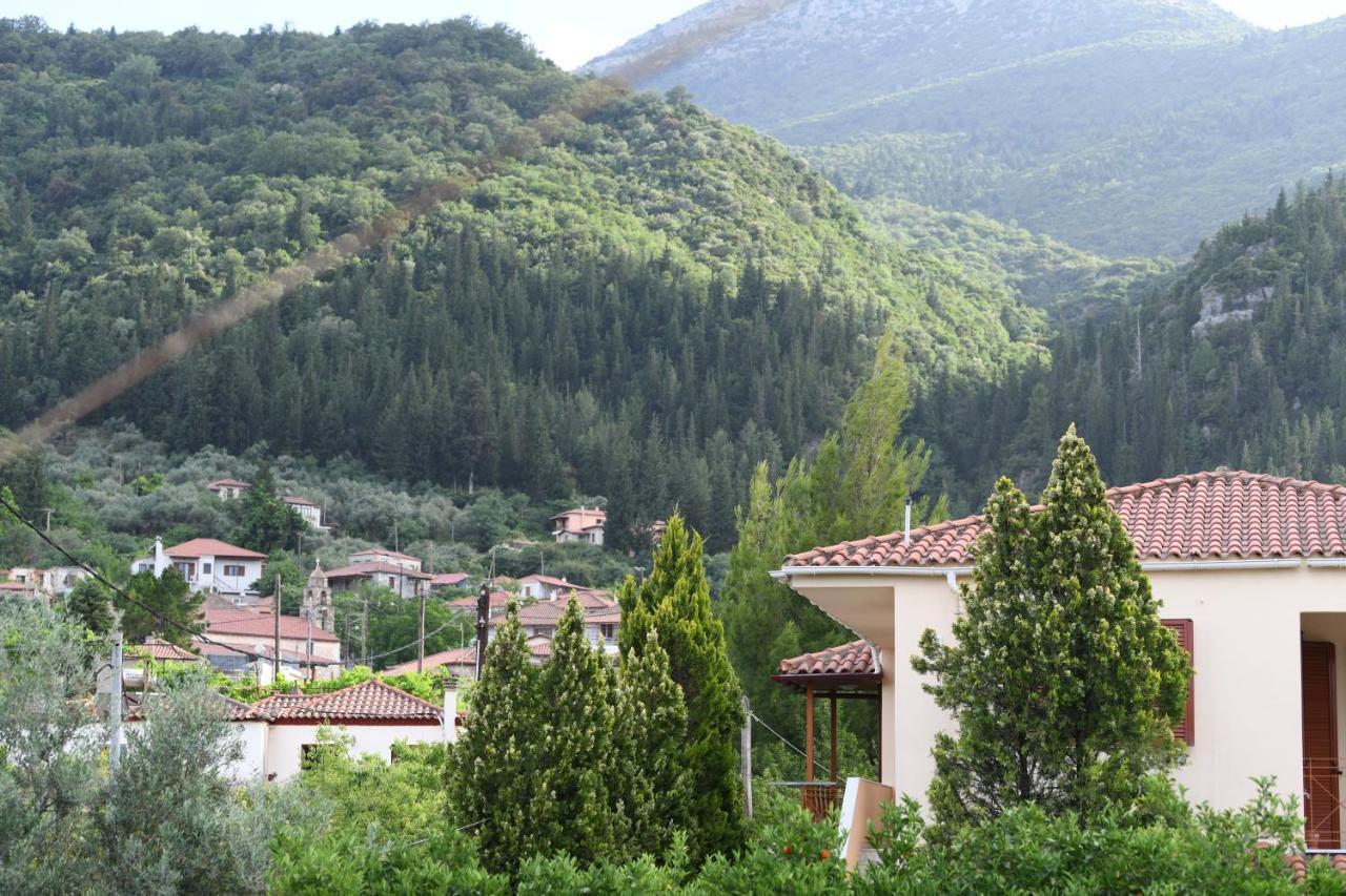 Art Flowers And Culture Mystras Extérieur photo